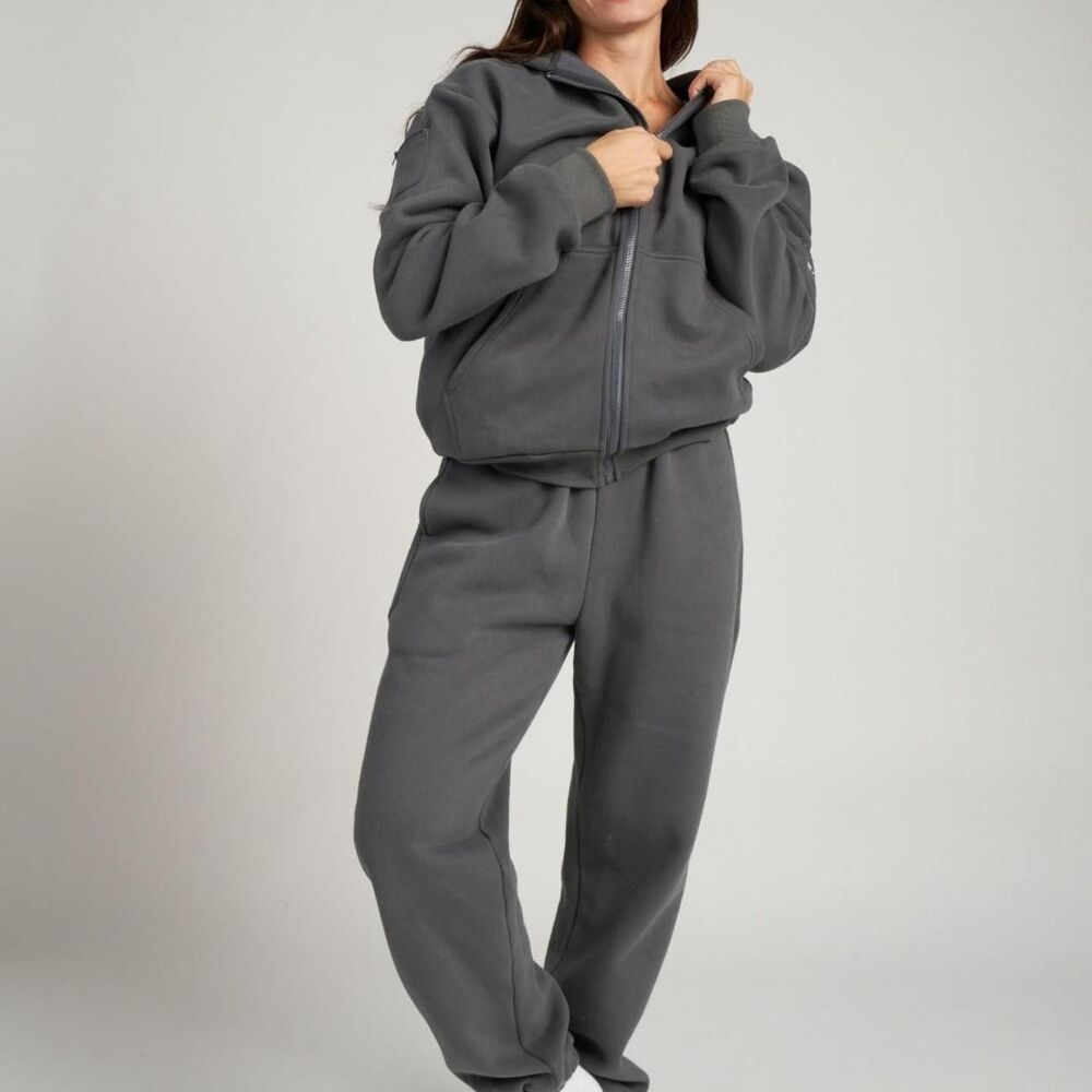 Comfrt Women's Grey Hoodie